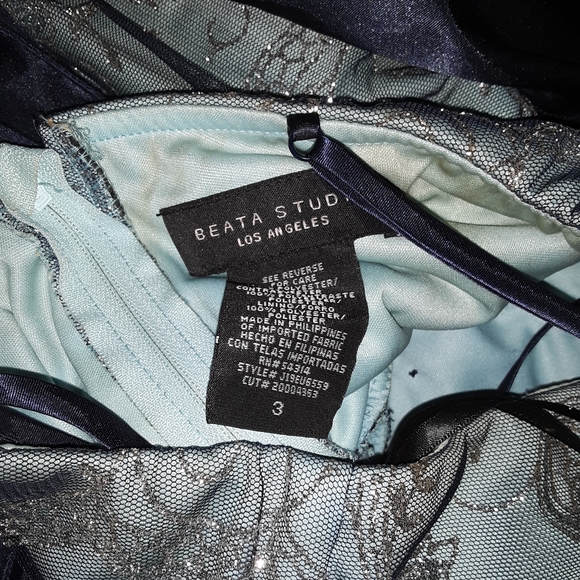 Dress - Picture 2 of 2